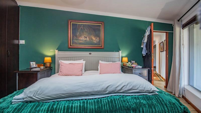 5 Bedroom Property for Sale in Fraaiuitsig Western Cape
